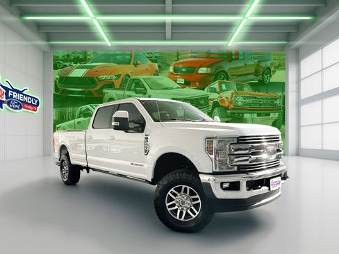 Used 2019 Ford F250 Lariat image 1