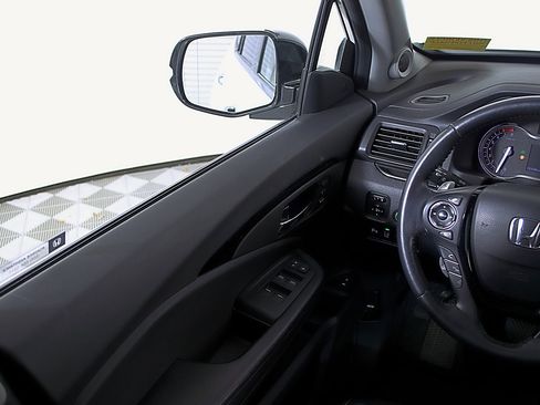 Used 2016 Honda Pilot Elite image 21