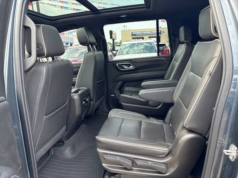 Used 2021 Chevrolet Suburban Premier w/ Premium Package AWD/4WD image 22
