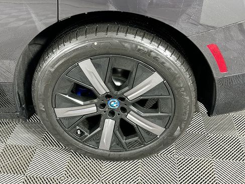 Used 2025 BMW iX xDrive50 image 35