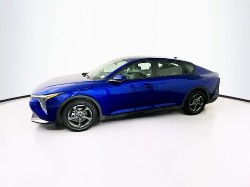 Used 2025 Kia K4 LXS image 4