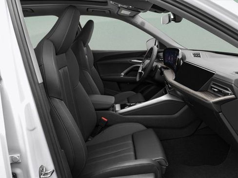 Used 2025 Audi Q5 Premium w/ Premium Plus AWD/4WD image 25