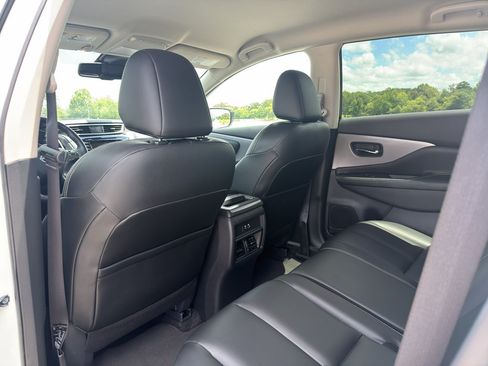 Certified 2024 Nissan Murano SV w/ SV Midnight Edition Package FWD image 13