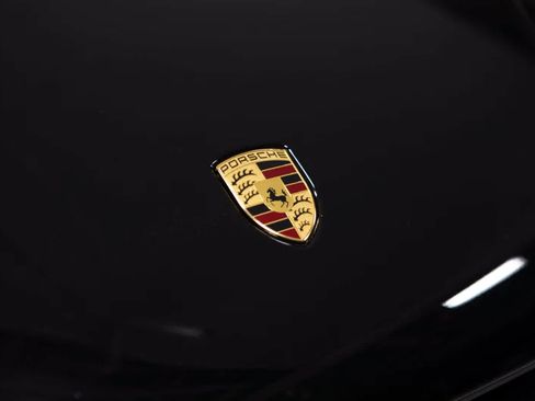 Certified 2026 Porsche Macan Turbo AWD/4WD image 17