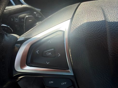 Used 2020 Ford Edge SEL AWD/4WD image 13