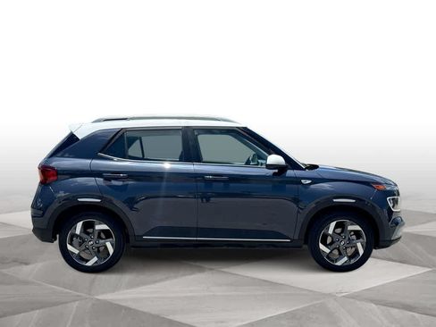 Used 2023 Hyundai Venue Limited w/ Cargo Package FWD image 9