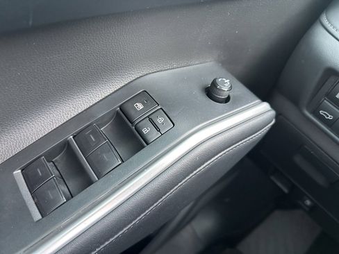 Certified 2023 Toyota Highlander XLE image 14