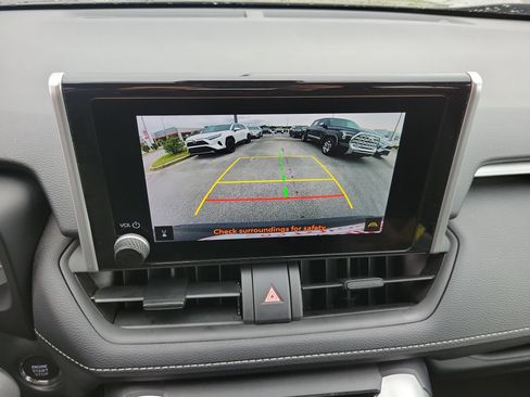 Used 2024 Toyota RAV4 XLE FWD image 16