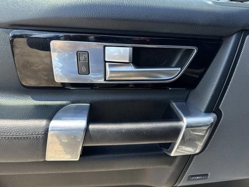 Used 2016 Land Rover LR4 HSE Silver Edition AWD/4WD image 22