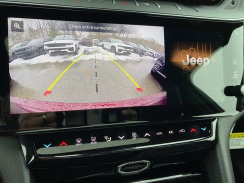 New 2026 Jeep Grand Cherokee Limited image 11