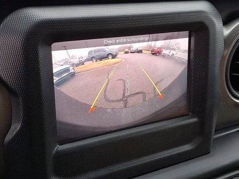 Used 2023 Jeep Wrangler Sport S image 14