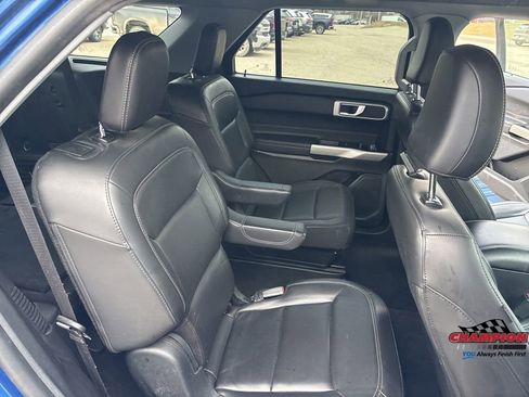 Used 2022 Ford Explorer XLT w/ Equipment Group 202A image 27