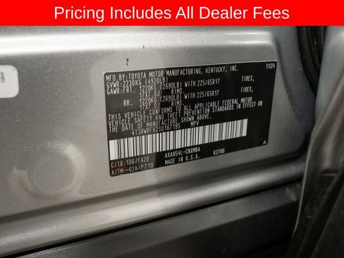 Used 2025 Toyota RAV4 XLE AWD/4WD image 19