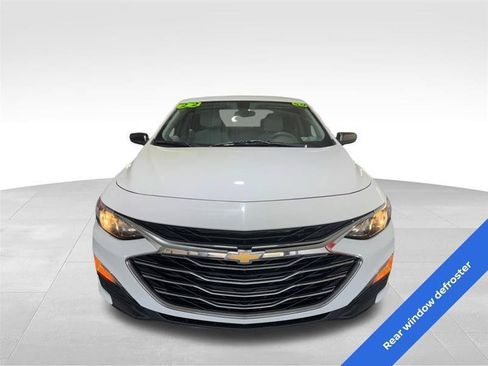 Used 2022 Chevrolet Malibu LS FWD image 2