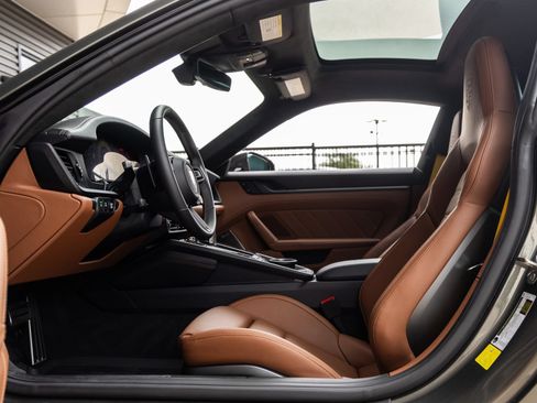 Certified 2026 Porsche 911 Turbo S AWD/4WD image 33
