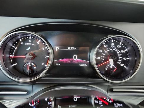 Used 2023 Kia Carnival LX FWD image 14