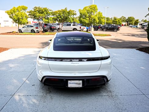 Used 2025 Porsche Taycan RWD image 9