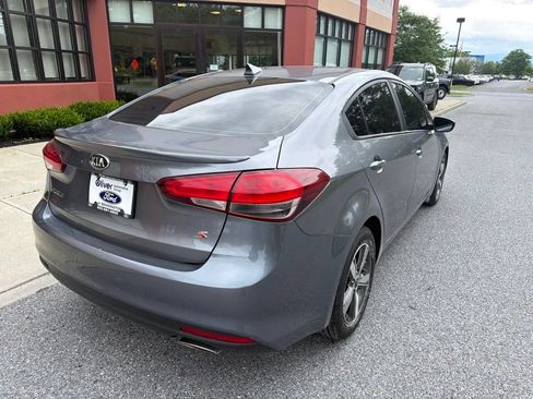 Used 2018 Kia Forte S FWD image 7