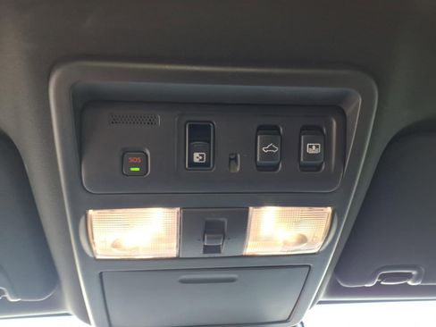 Used 2024 Nissan Titan PRO-4X w/ Pro-4x Convenience Package image 21