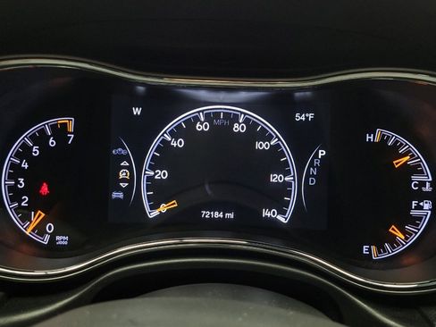 Used 2019 Jeep Grand Cherokee Laredo image 23