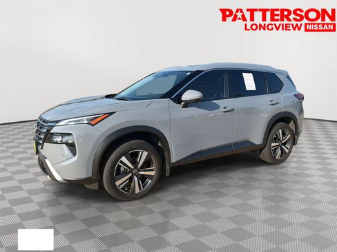 Used 2025 Nissan Rogue SL FWD image 4