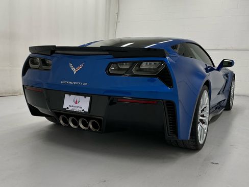 Used 2016 Chevrolet Corvette Z06 w/ 3LZ Preferred Equipment Group image 6