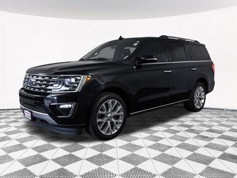Used 2018 Ford Expedition Limited w/ Equipment Group 302A AWD/4WD image 14