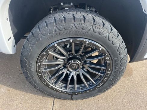 Used 2024 GMC Sierra 2500 Denali w/ Denali Reserve Package image 60