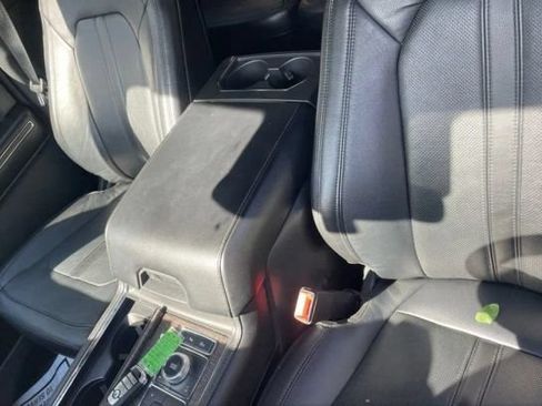 Used 2019 Ford Expedition Limited w/ Equipment Group 302A AWD/4WD image 7