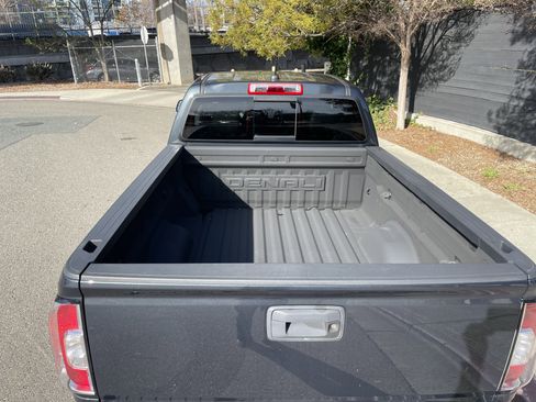 Used 2021 GMC Canyon Denali image 16