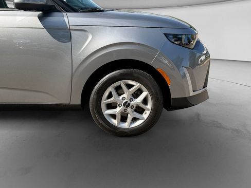 Used 2024 Kia Soul LX w/ Option Group 015 FWD image 30