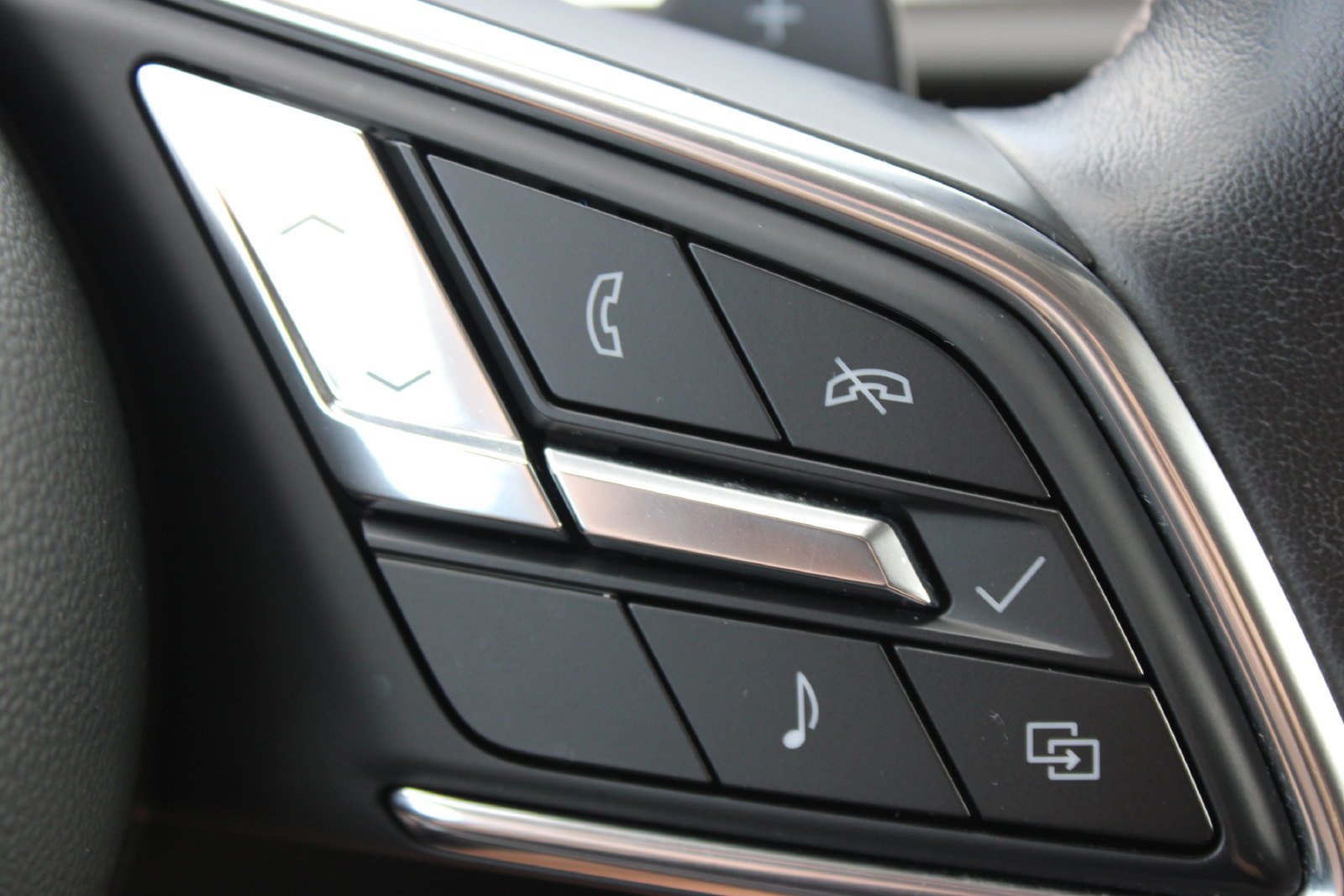 Used 2024 Buick Envision Preferred AWD/4WD image 23