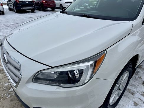Used 2017 Subaru Outback 2.5i Premium image 5