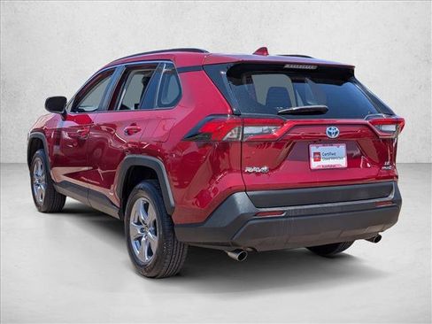 Used 2024 Toyota RAV4 LE AWD/4WD image 8