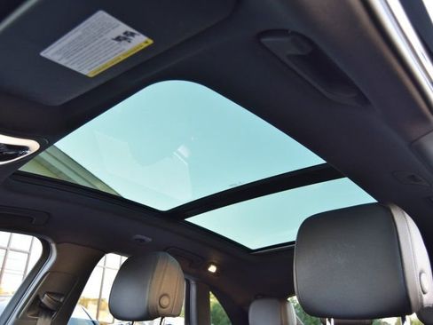 Used 2020 Porsche Macan image 36