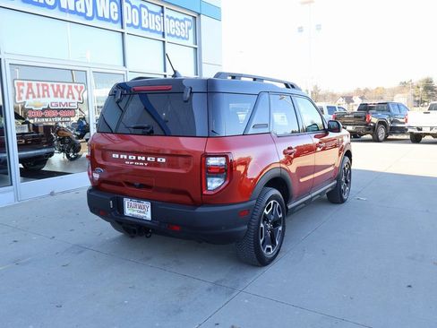 Used 2022 Ford Bronco Sport Outer Banks w/ Tech Package image 3