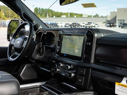 Used 2026 Ford F250 Platinum AWD/4WD image 35