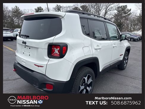 Used 2022 Jeep Renegade Trailhawk image 7