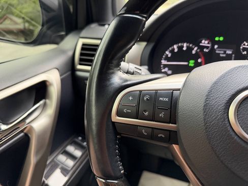 Used 2021 Lexus GX 460 Premium w/ Accessory Package AWD/4WD image 26