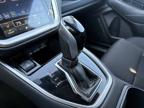 Used 2025 Subaru Outback Premium image 21