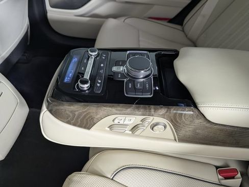 Used 2019 Genesis G90 5.0 Ultimate RWD image 18