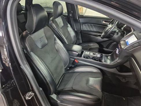 Used 2019 Ford Edge ST w/ Convenience Package AWD/4WD image 26