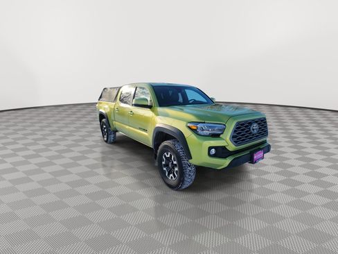 Used 2023 Toyota Tacoma TRD Off-Road w/ TRD Premium Off Road Package image 2