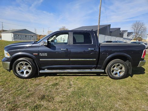 Used 2013 RAM 1500 Laramie w/ Convenience Group image 2