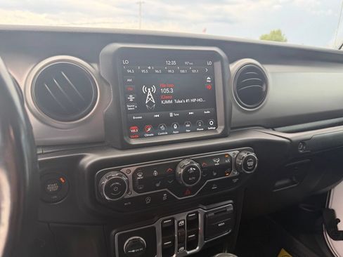 Used 2021 Jeep Gladiator Sport w/ Quick Order Package 24Q 80Th AWD/4WD image 9