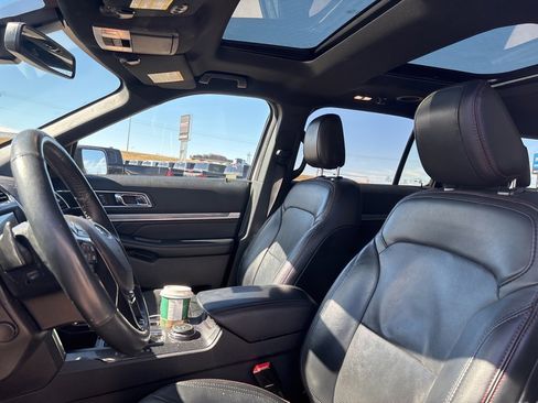 Used 2019 Ford Explorer Sport w/ Equipment Group 401A image 10
