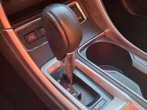 Used 2020 Subaru Ascent Limited w/ Popular Package #4 image 8