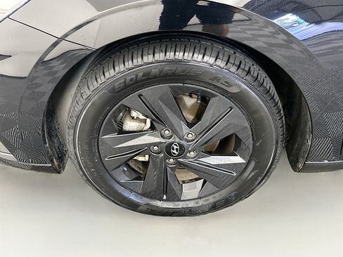 Used 2023 Hyundai Elantra SEL FWD image 11