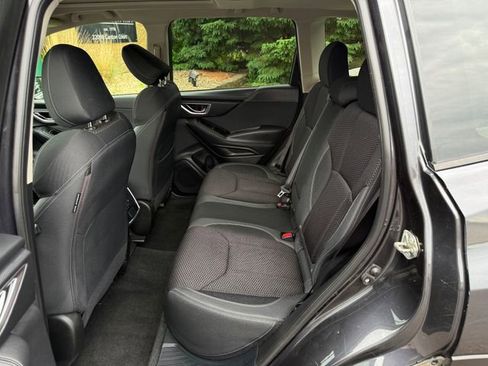 Used 2019 Subaru Forester Premium w/ All-Weather Package AWD/4WD image 7