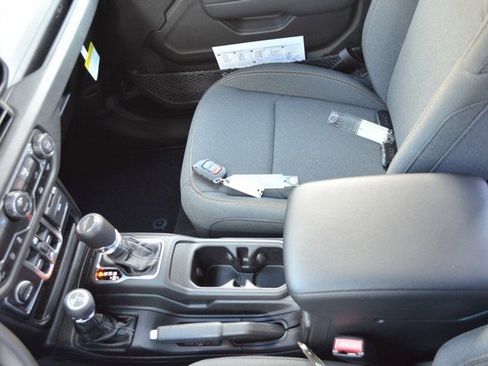 New 2026 Jeep Gladiator Sport image 23